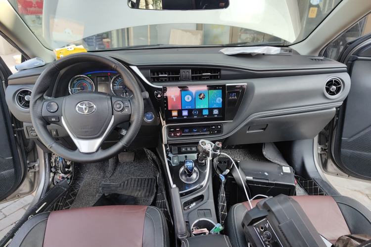 Used Toyota Corolla 2018 Dual-Engine 1.8L E-CVT Smart Edition
