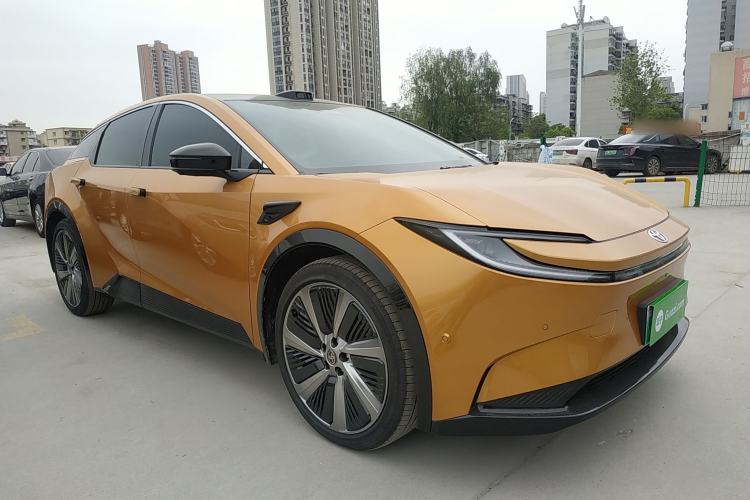 Used Toyota bZ5 2025 Model 550 PRO Smart Driving Edition Front Right 45 Deg