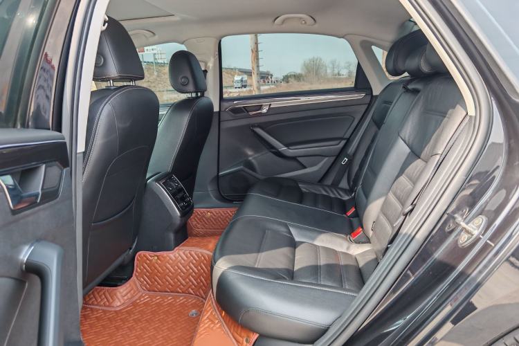 Used Volkswagen Passat 2017 380TSI DSG Prestige Edition Interior 2