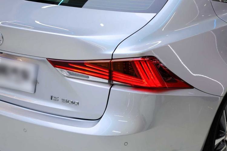 Used Lexus IS 2017 300 FENGSHANG Edition
