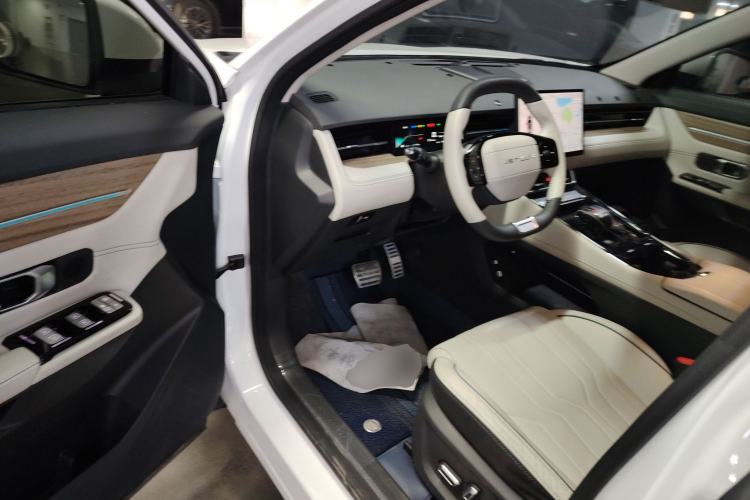 Used JETOUR Dashing 2025 1.5T DCT Ultimate Edition
