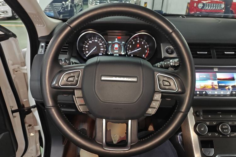 Used Land Rover Range Evoque 2018 240 PS SE Smart Brilliance Edition
