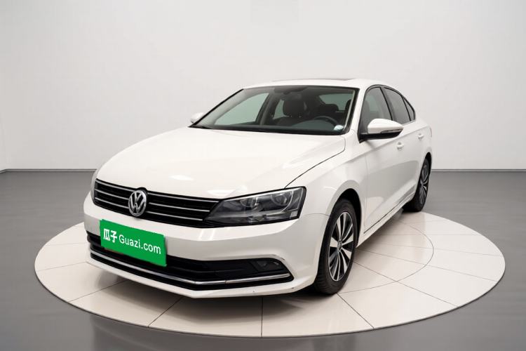 Used Volkswagen Sagitar 2017 180TSI Automatic Luxury Edition