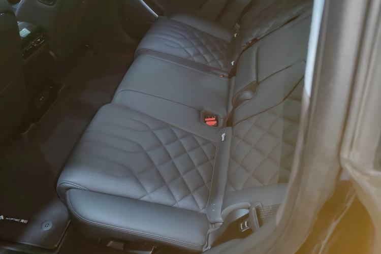 Used Hyptec HT 2025 825 Max Left Rear Seat