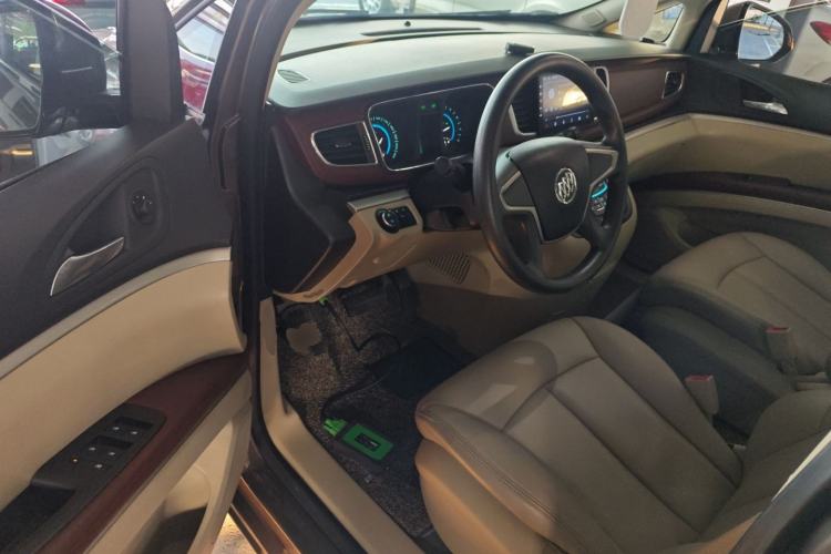 Used Buick GL8 2015 2.4L Luxury Business Premium Edition
