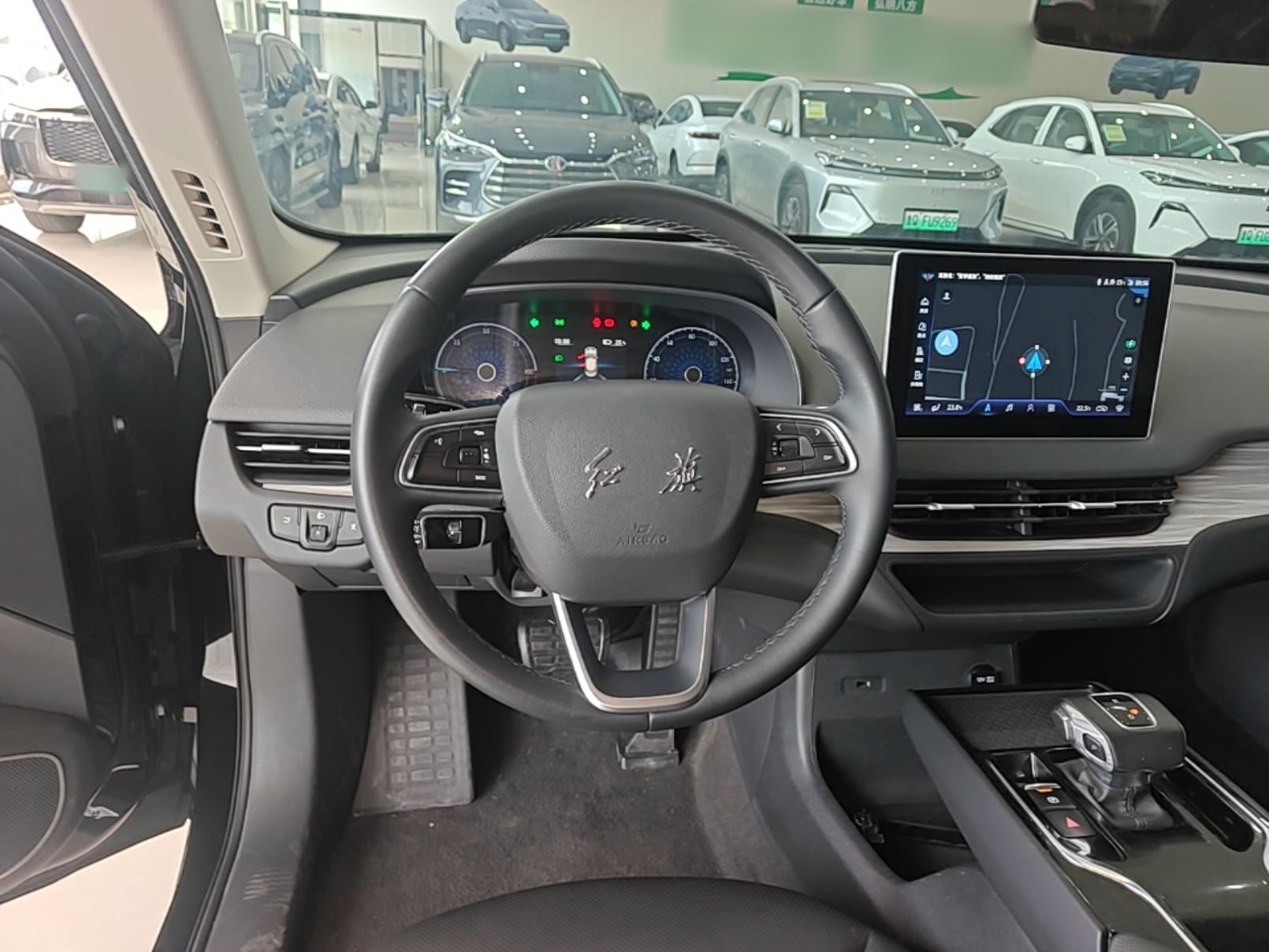 Hongqi E-QM5 2023 620km PLUS — снимка 13
