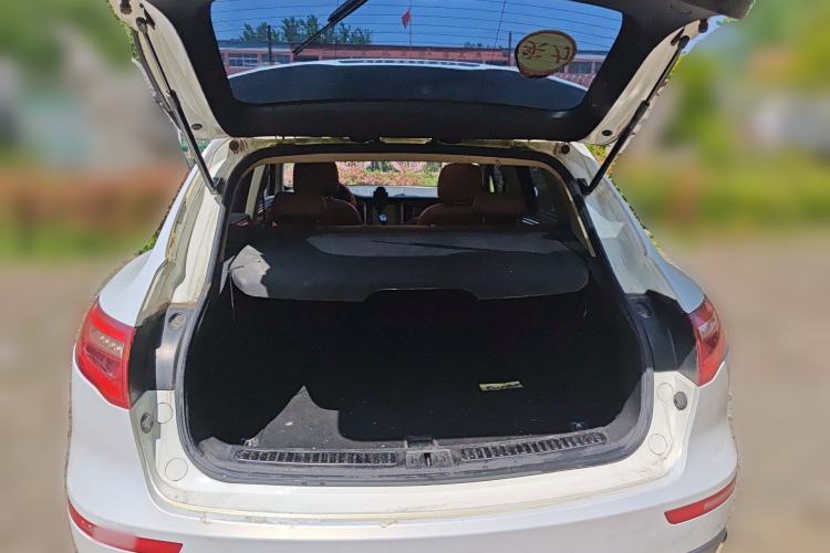 Used Zotye SR9 2017 2.0T Manual "Ultimate Light" Edition