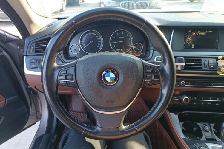 Used BMW 5 Series 2017 520Li Elegant Edition
