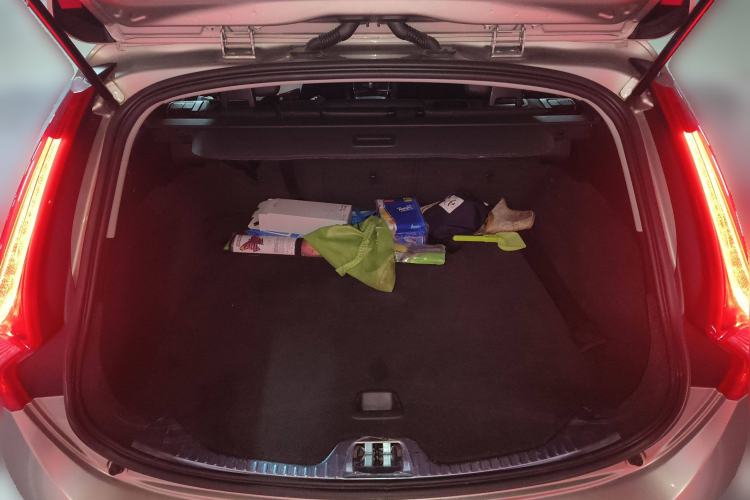 Used Volvo V60 2015 T5 Zhiya Edition