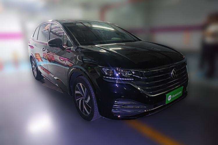 Used Volkswagen Viloran 2024 380TSI Luxury Edition Front Right 45 Deg