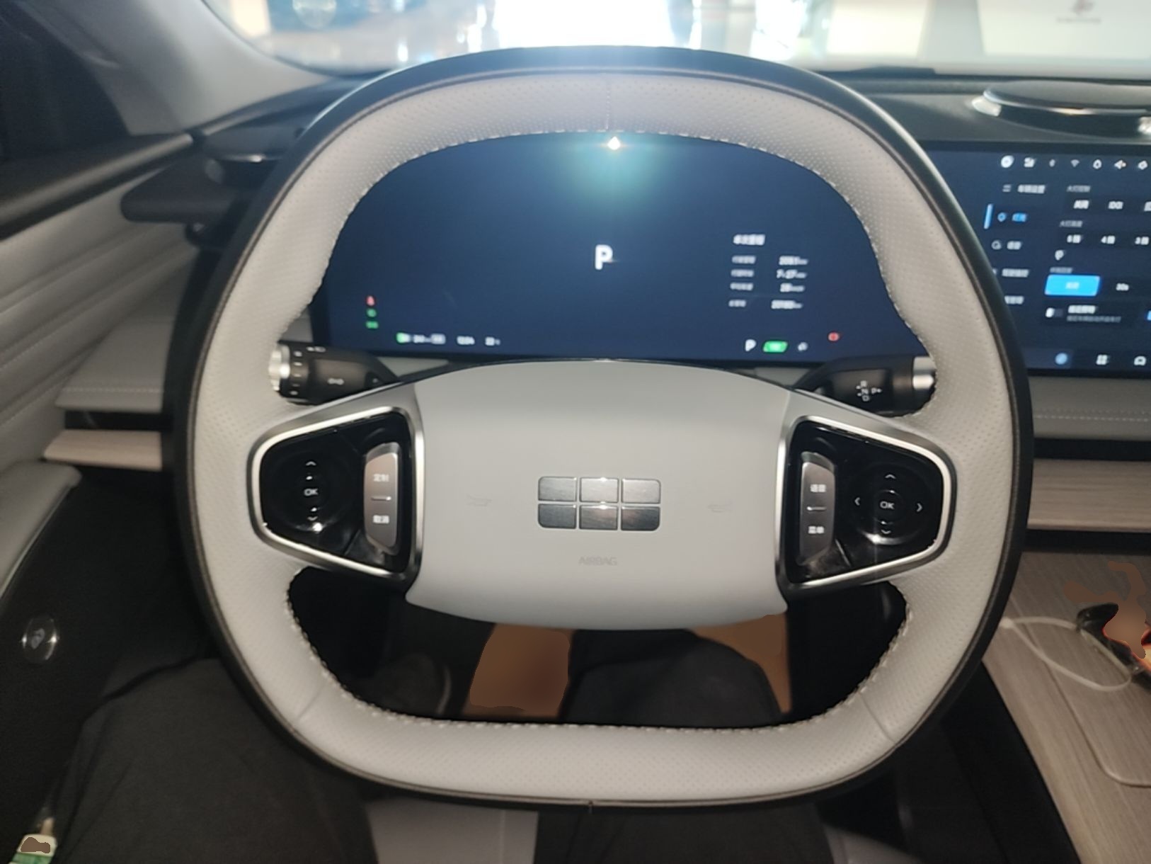 Geely Galaxy E8 2024 550 km Range Rear-Drive Dragon Edition — снимка 13