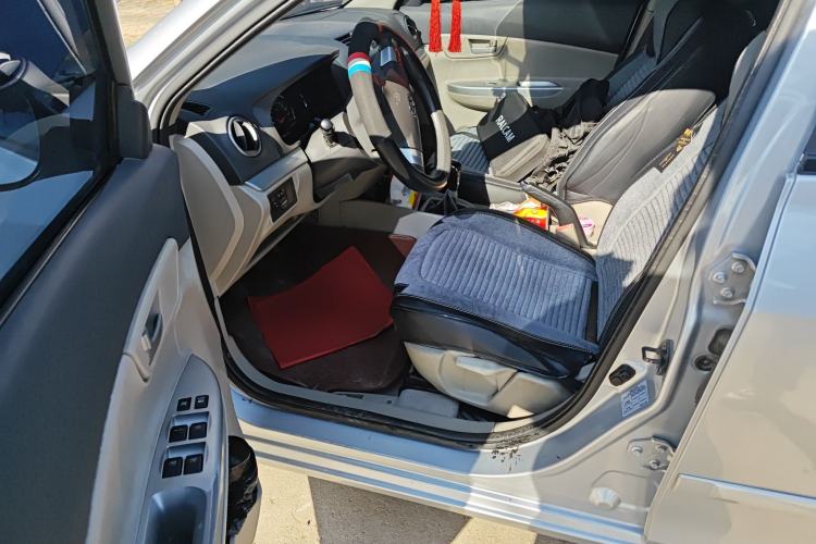 Used CHANGAN Alsvin V5 2012 1.5L Manual Dream Edition