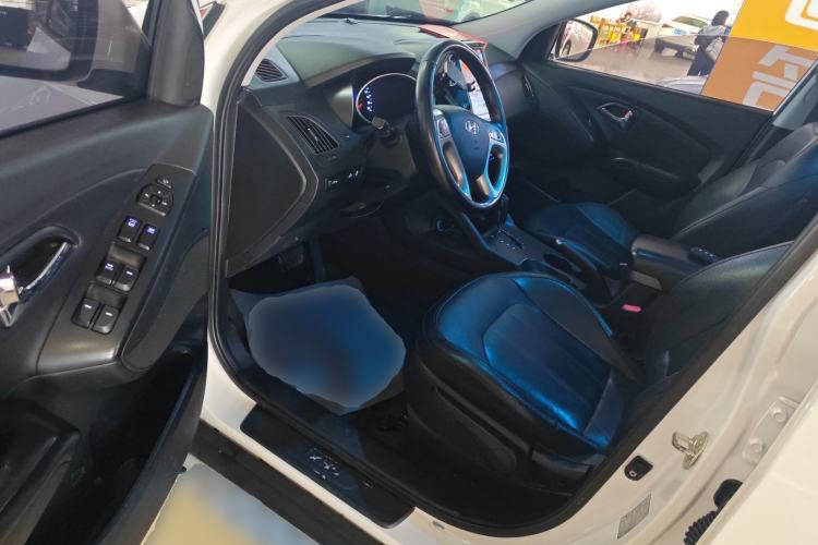Used Hyundai ix35 2015 2.0L Automatic 2WD Smart Version China V Standard