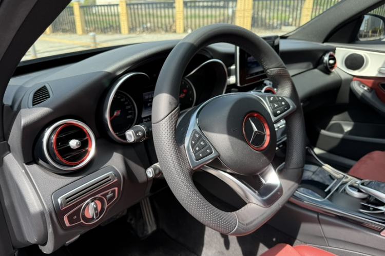 Used Mercedes-Benz C-Class 2017 Restyled C 200 Sport Edition Interior 8