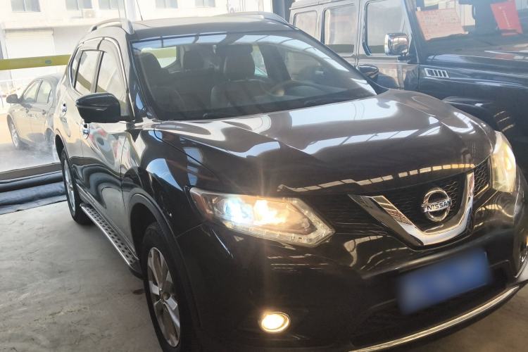 Used Nissan X-Trail 2014 2.0L CVT Comfort Edition 2WD Front Right 45 Deg