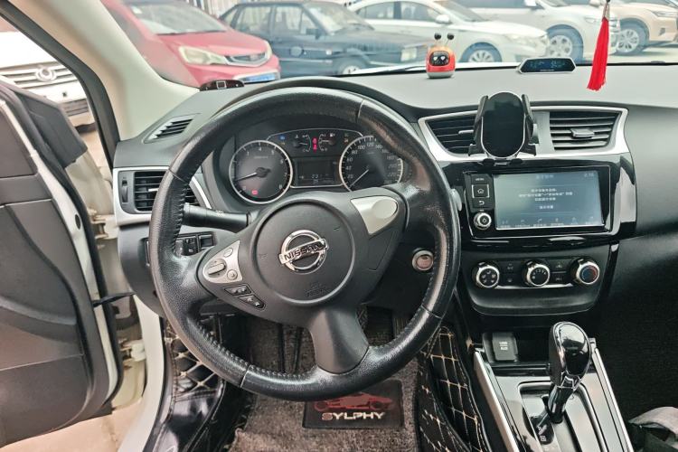 Used Nissan Sylphy 2018 1.6XV CVT Deluxe Edition Steering Wheel