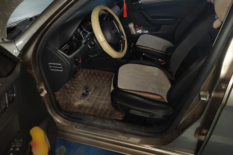 Used Volkswagen Bora 2015 Zhuihui Edition 1.6L Manual Comfort Model