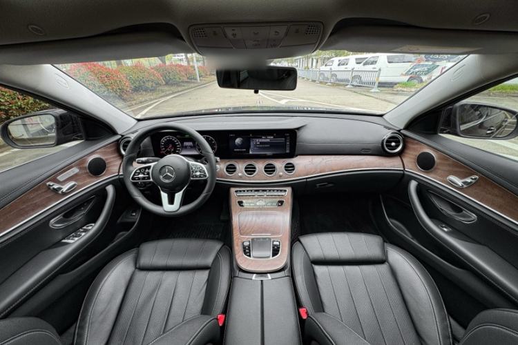 Used Mercedes-Benz E-Class 2019 E 260 L
