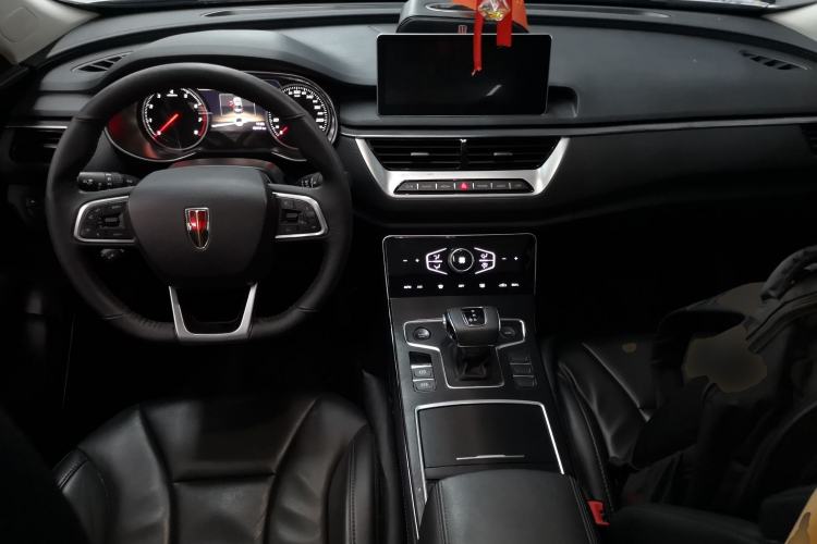 Used Hongqi H5 2022 Classic Model Facelift 1.5T DCT Qiyun Edition Center Console