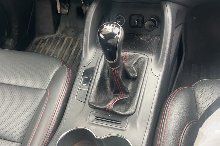 Used CHANGAN CS75 2014 2.0L Manual Luxury Version China V Standard
