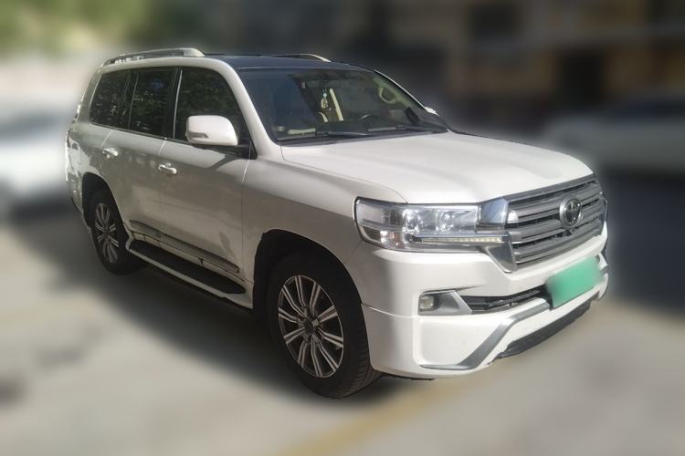 Used Toyota Land Cruiser  Front Right 45 Deg