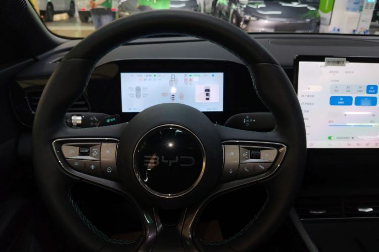 Used BYD Seal 06 New Energy 2025 EV 470KM Prestige Edition Steering Wheel