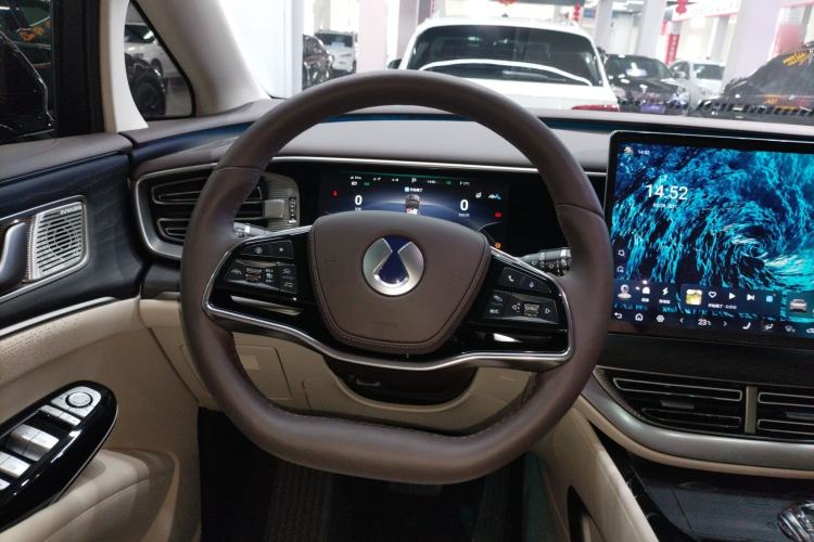 Used Denza D9 2024 DM-i 980 Four-Wheel Drive Prestige Model
