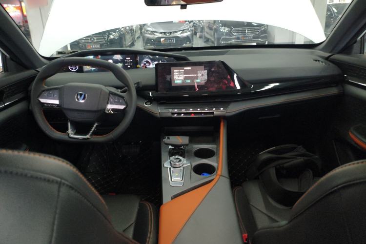 Used Changan UNI-V iDD 2023 Zhidian iDD 1.5T 113km Smart & Fun Version (Rapid Edition)
