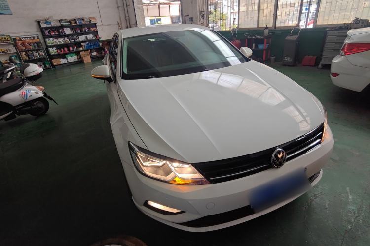 Used Volkswagen Lamando 2017 230TSI DSG Fashion Edition
