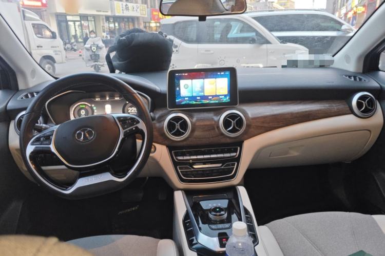 Used BAIC Beijing EU5 2018 R500 Smart Edition Center Console