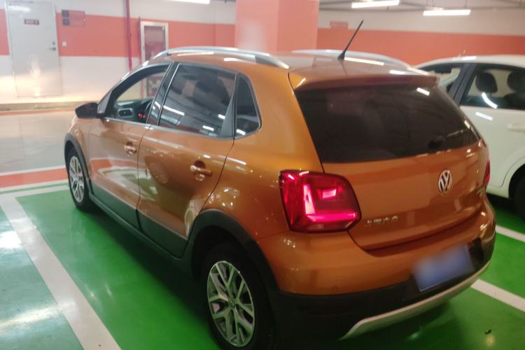 Used Volkswagen Polo 2016 1.6L Cross Polo Automatic Rear Left 45 Deg