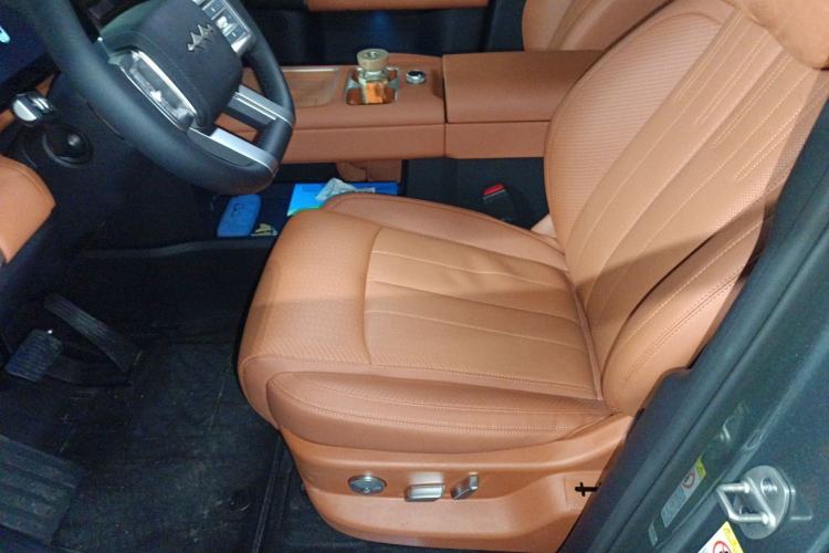 Used Formula Leopard Tai 7 2025 Model 200 km Two-Wheel Drive Max Edition
