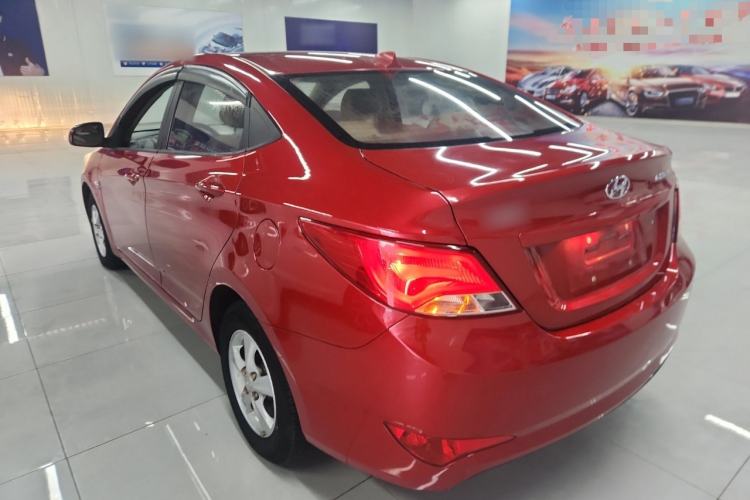 Used Hyundai Verna (older generation) 2016 1.4L Manual Smart GLS Trim Rear Left 45 Deg