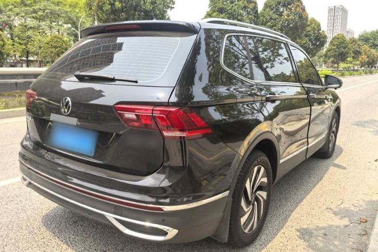 Used Volkswagen Tiguan L 2024 300TSI Automatic Two-Wheel Drive Smart Edition
