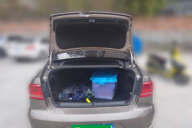 Used Volkswagen Magotan 2013 1.8TSI Premier Model Trunk