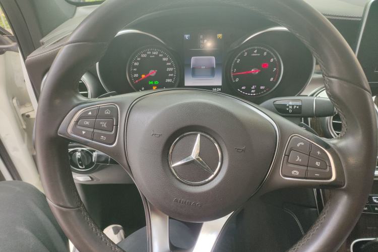 Used Mercedes-Benz GLC 2017 GLC 260 4MATIC Luxury Model