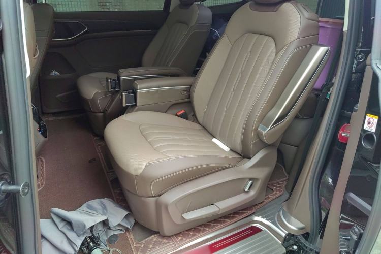 Used Volkswagen Viloran 2022 380TSI Luxury Edition
