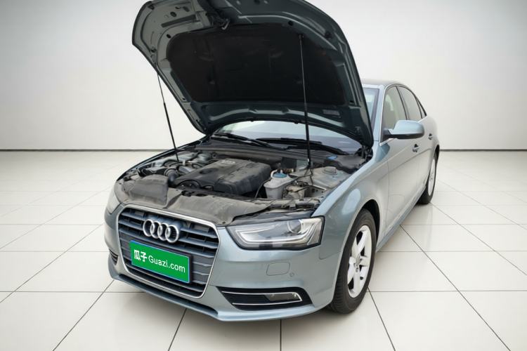 Used Audi A4L 2013 35 TFSI Automatic Comfort Model Guazi used car, China used car export, Used car for sale, Used Audi cars, Cheapest cars for sale