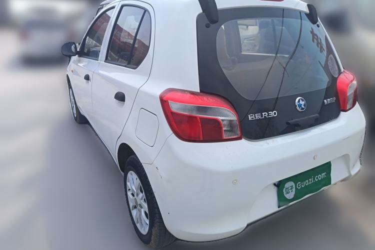 Used Venucia R30 2014 1.2L Manual Enjoyment Edition
