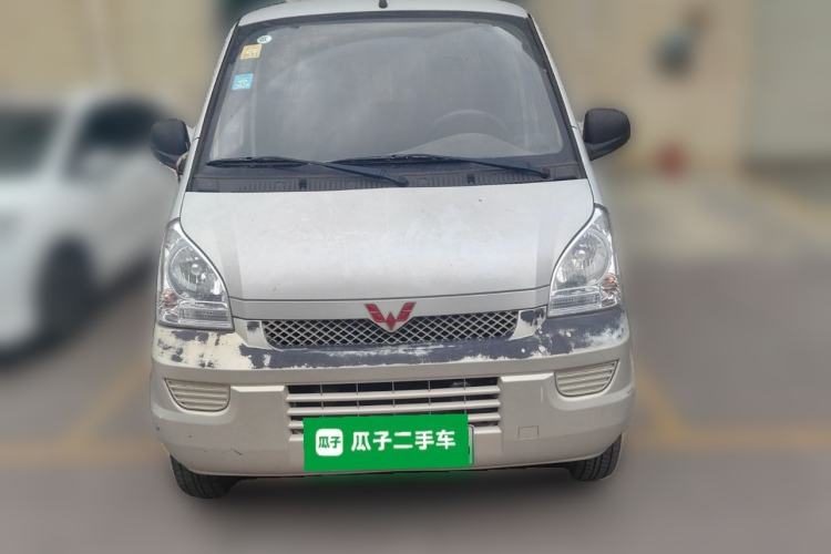 Used Wuling Rongguang EV 2022 Base Model Enclosed-Window Vehicle with 5 Seats Powered by Penghui Battery
