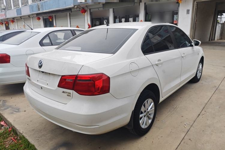 Used Volkswagen Jetta 2015 Value Edition 1.6L Manual Fashionable Style
