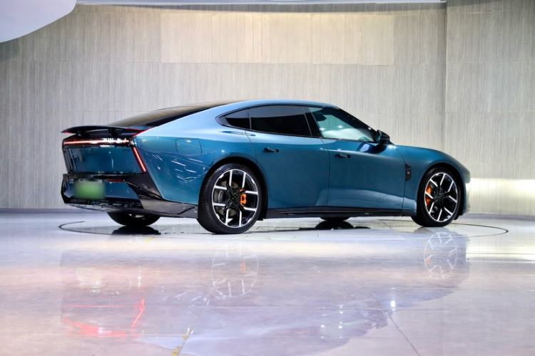 Used XPeng P7 2025 Model—750 All-Wheel-Drive High-Performance Ultra
