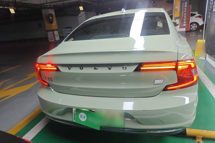 Used Volvo S90 New Energy 2022 T8 eDrive Hybrid Luxury Edition
