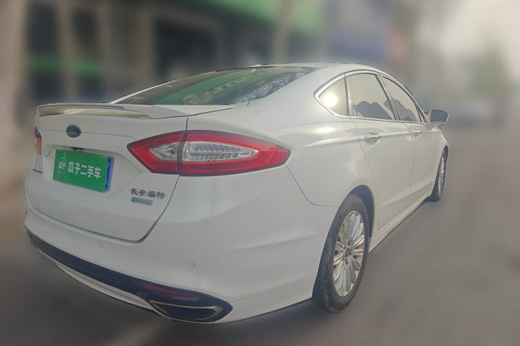 Used Ford Mondeo 2013 2.0L GTDi 200 Luxury Model Rear Right 45 Deg