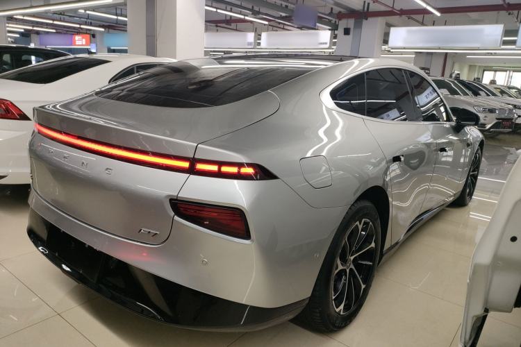 Used XPeng P7 2022 625E Rear Right 45 Deg