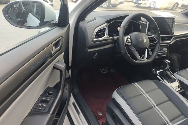 Used Volkswagen T-ROC 2023 300TSI DSG Two-Wheel-Drive Chen Guang Edition