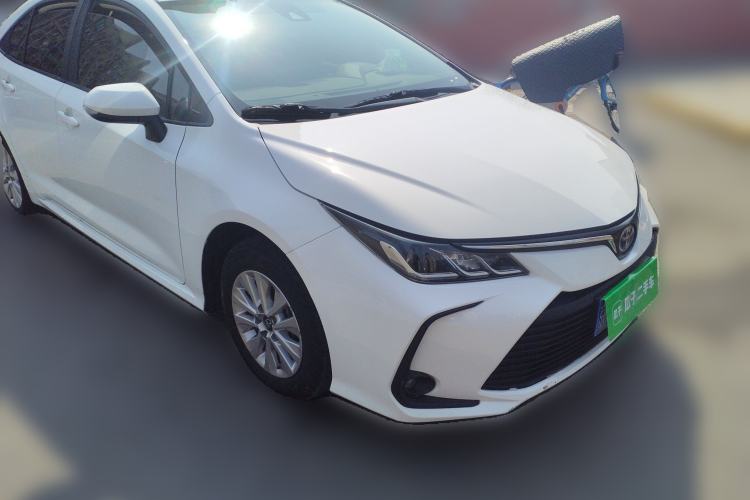 Used Toyota Corolla 2022 Dual-Motor 1.8L E-CVT Pioneer Edition
