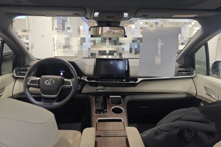 Used Toyota SIENNA 2021 2.5L Hybrid Luxury Edition Center Console