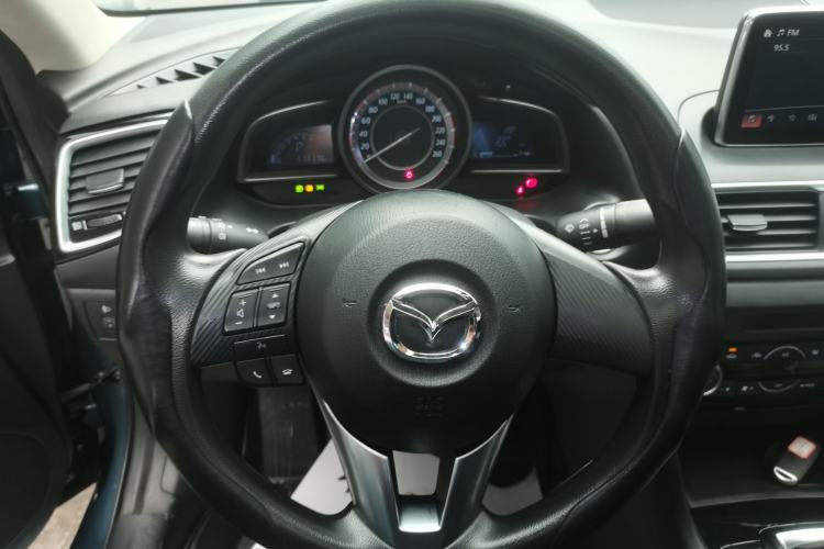 Used Mazda Mazda 3 Axela 2014 Sedan 1.5L Automatic Luxury Model
