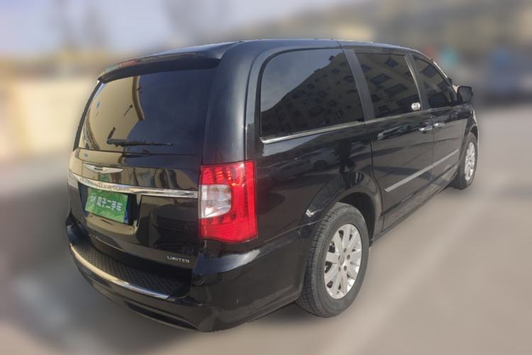 Used Chrysler Grand Voyager 2013 3.6L Luxury Edition Rear Right 45 Deg